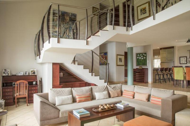 Misty Blue Bed And Breakfast เดอร์บัน ภายนอก รูปภาพ